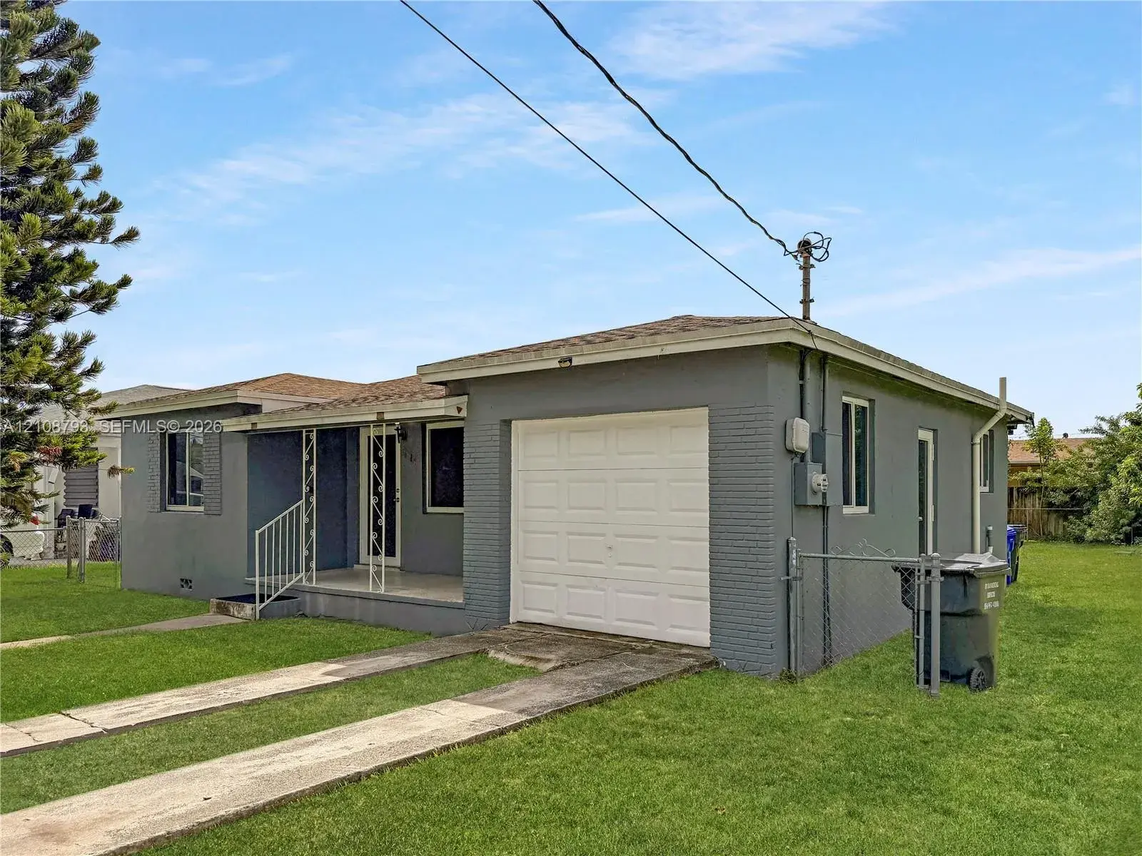 5716 Mayo St, Hollywood FL 33023