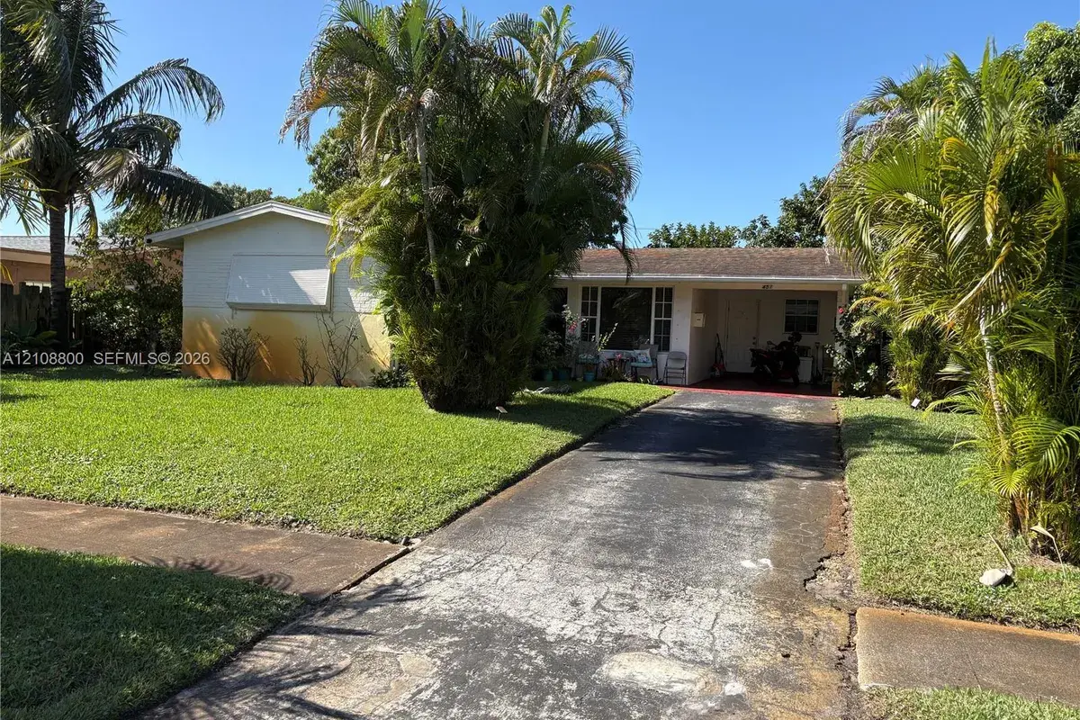 451 SW 30th Ave, Fort Lauderdale FL 33312