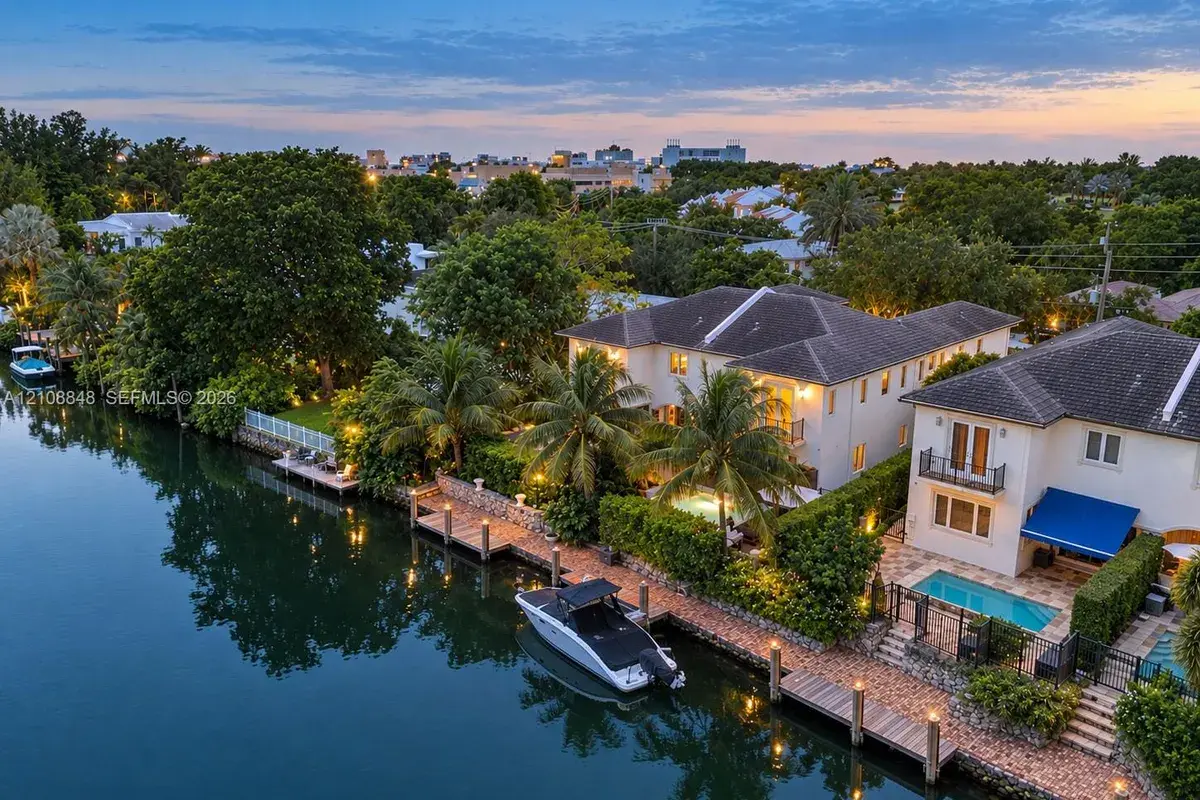 4815 University Dr, Coral Gables FL 33146