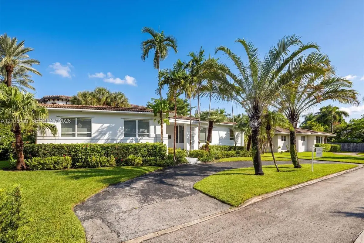 9520 E Broadview Dr, Bay Harbor Islands FL 33154