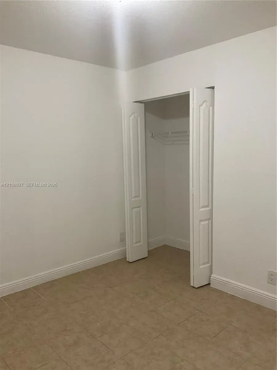 110 SE 2nd St # 110, Hallandale Beach FL 33009