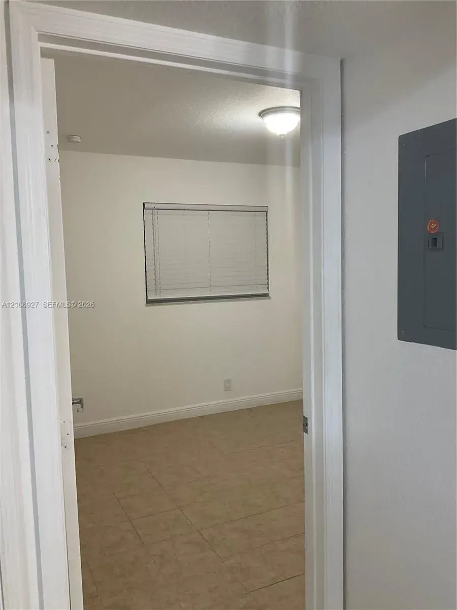 110 SE 2nd St # 110, Hallandale Beach FL 33009