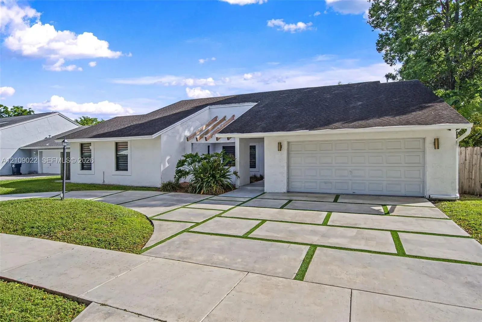 12220 SW 93rd St, Miami FL 33186
