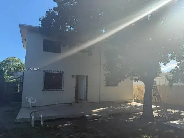 683 E 19th St, Hialeah FL 33013