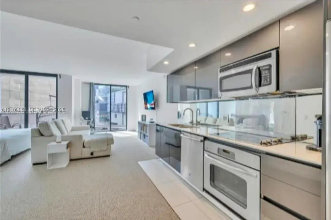 31 SE 6th St # 805, Miami FL 33131