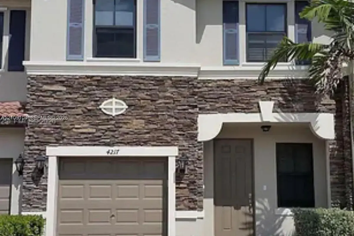4217 SW 164th Ct, Miami FL 33185