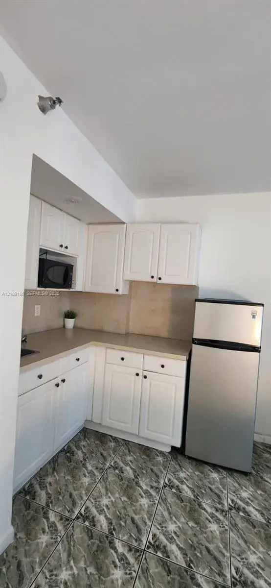 5445 Collins Ave # 1408, Miami Beach FL 33140