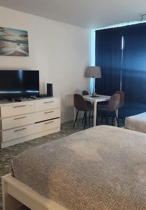 5445 Collins Ave # 1408, Miami Beach FL 33140