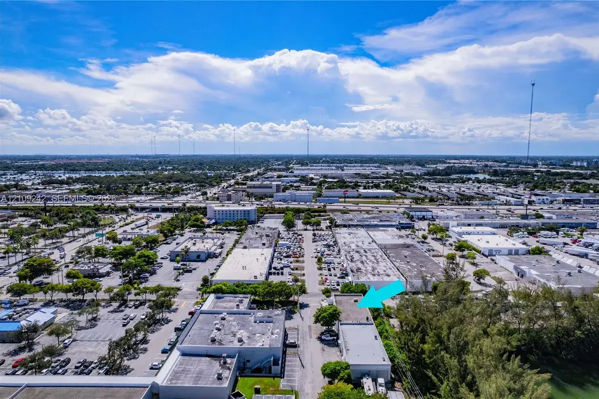 1016 NW 1st Ct # A, Hallandale Beach FL 33009
