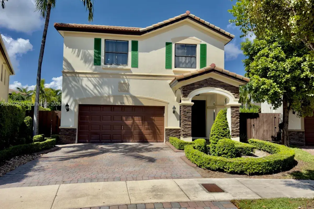 8880 NW 115th Ct, Doral FL 33178