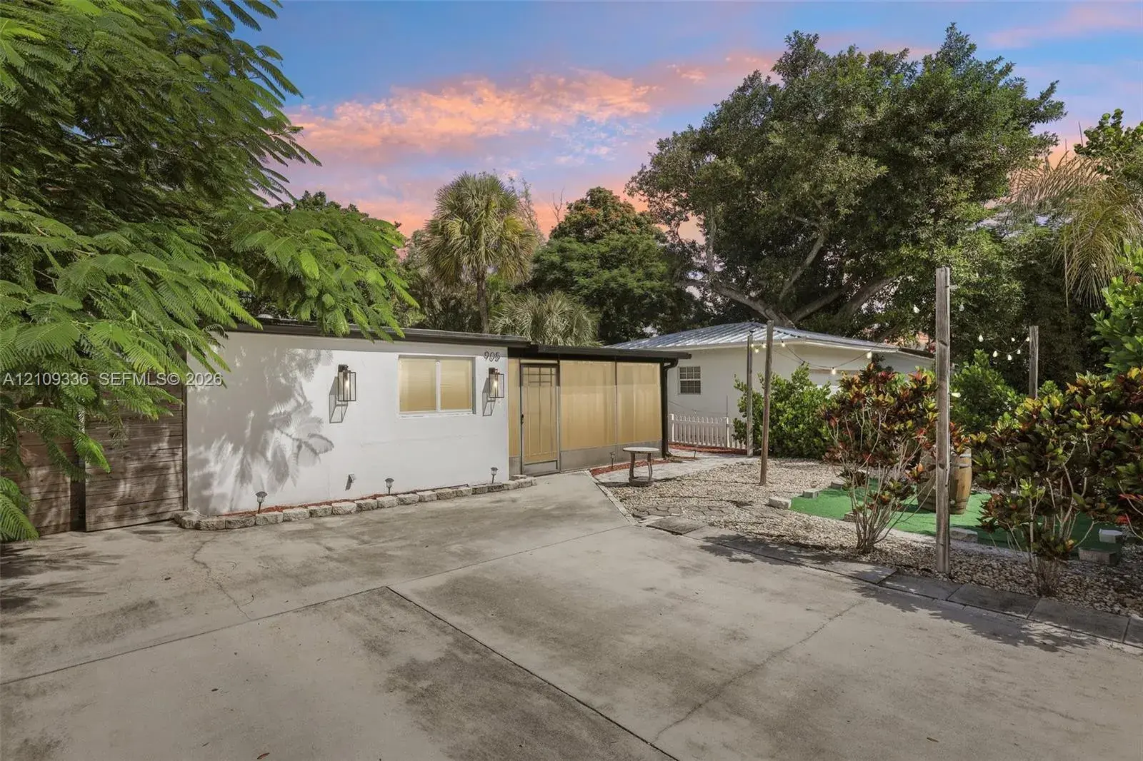 905 NE 5th St, Pompano Beach FL 33060