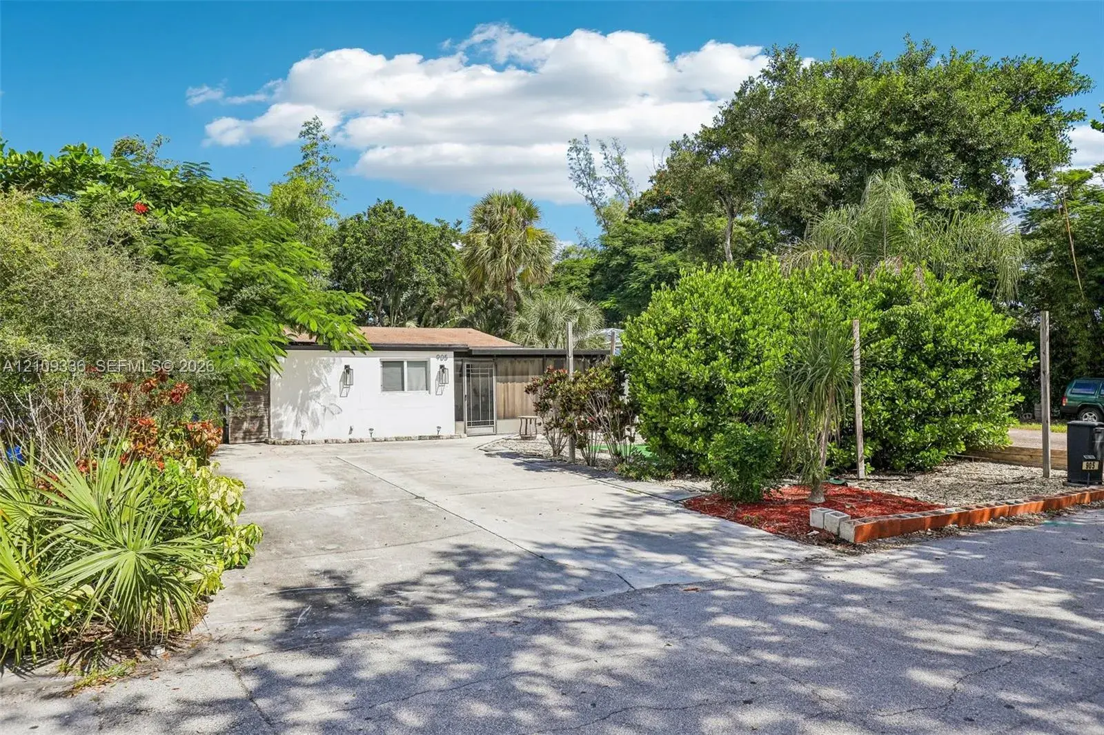 905 NE 5th St, Pompano Beach FL 33060