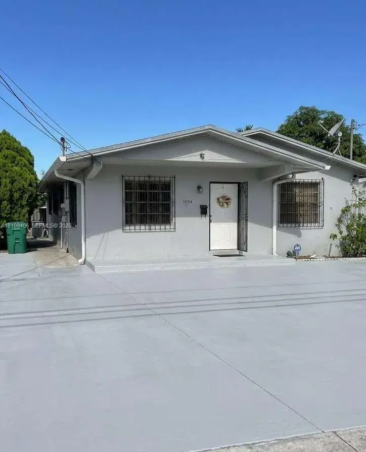 1004 NW 33rd Ave, Miami FL 33125