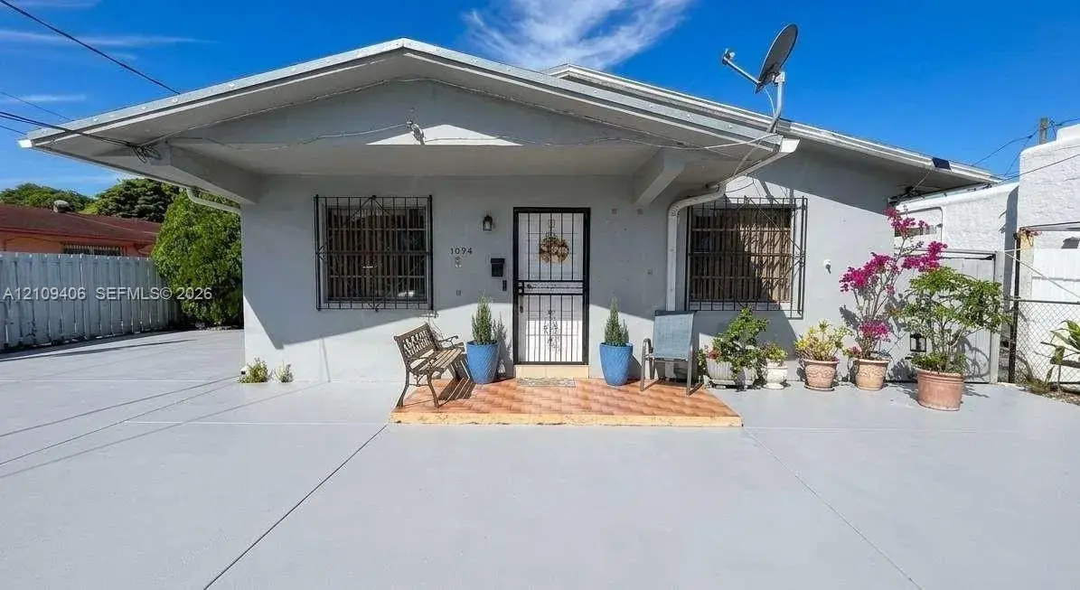1004 NW 33rd Ave, Miami FL 33125