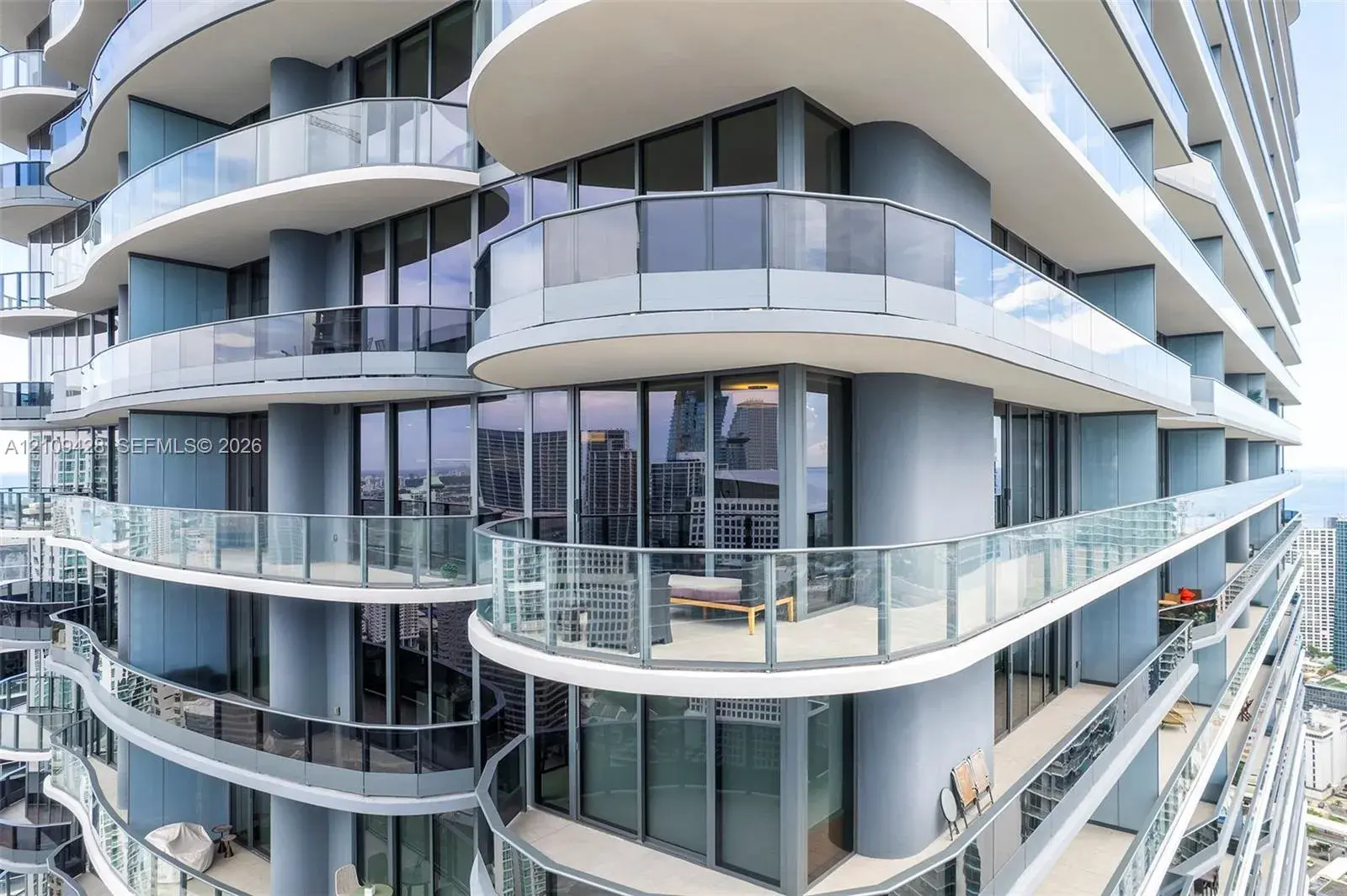 1000 Brickell Plz, Miami FL 33131
