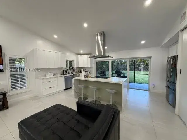 254 NW 107th Ter, Coral Springs FL 33071