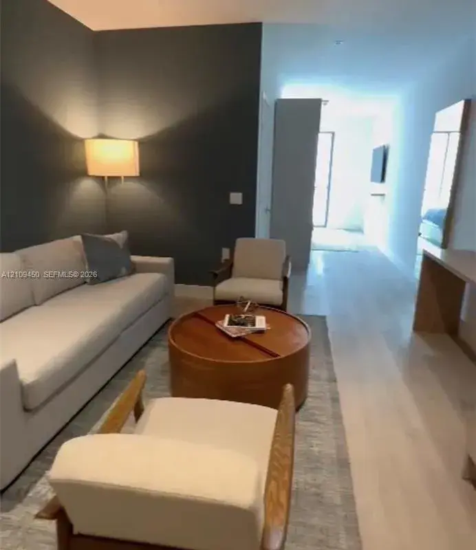 229 SW 9th St # 702, Miami FL 33130