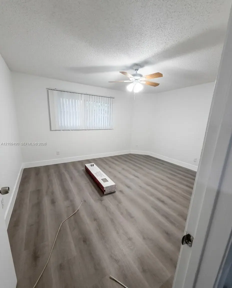 3433 NW 44th St # 108, Oakland Park FL 33309