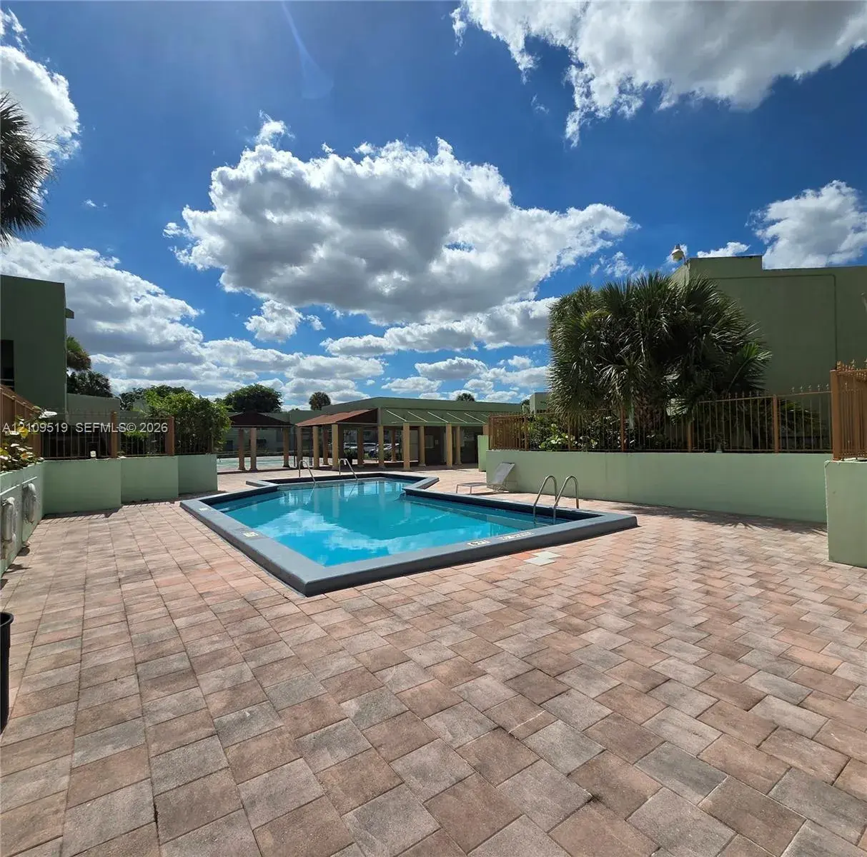 11081 NW 7th St # 14, Miami FL 33172