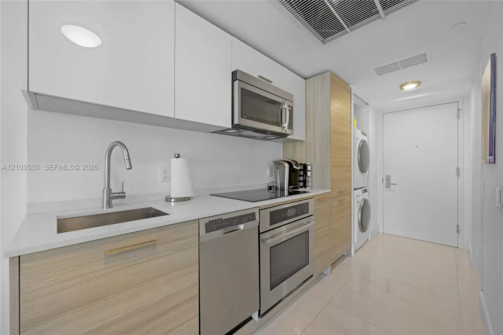 1300 Brickell Bay Dr # 1600, Miami FL 33131