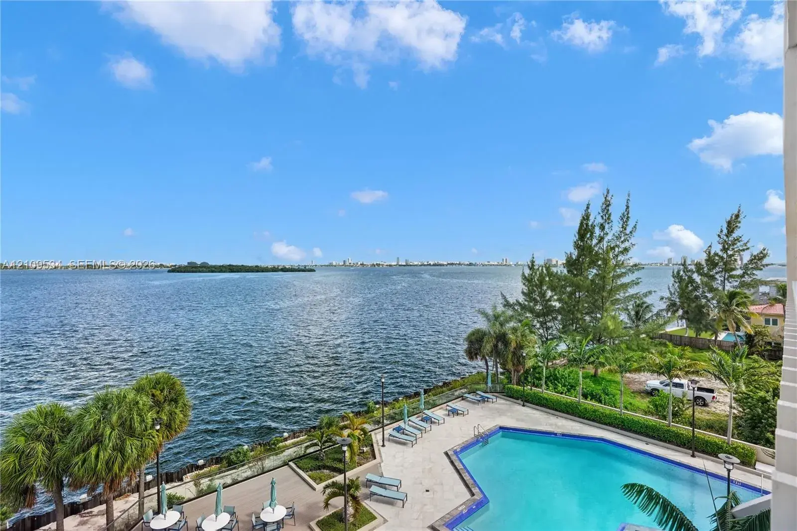 11113 Biscayne Blvd # 458, Miami FL 33181