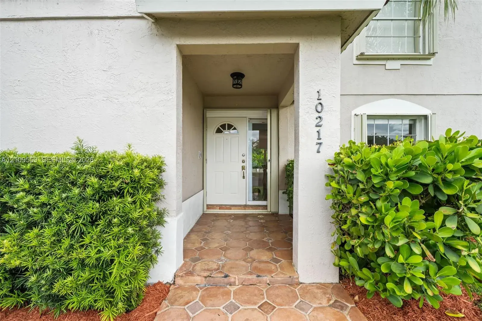 10217 NW 56th St, Doral FL 33178