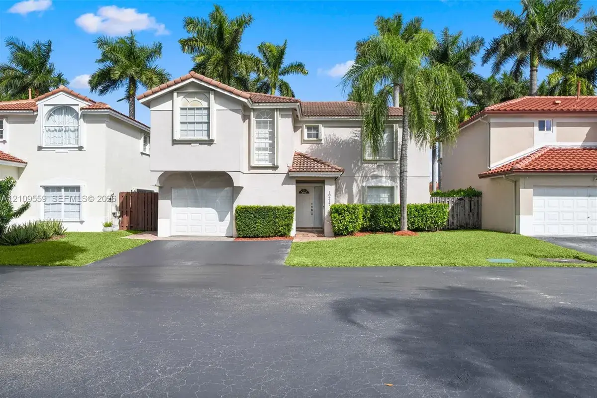 10217 NW 56th St, Doral FL 33178