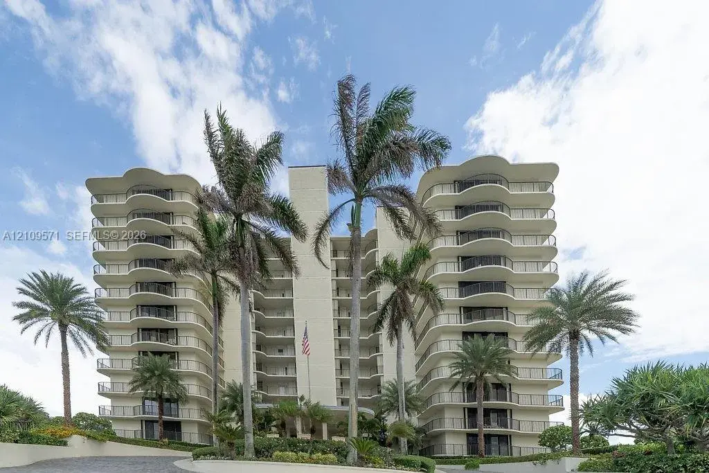 400 Beach Rd # 201, Tequesta FL 33469