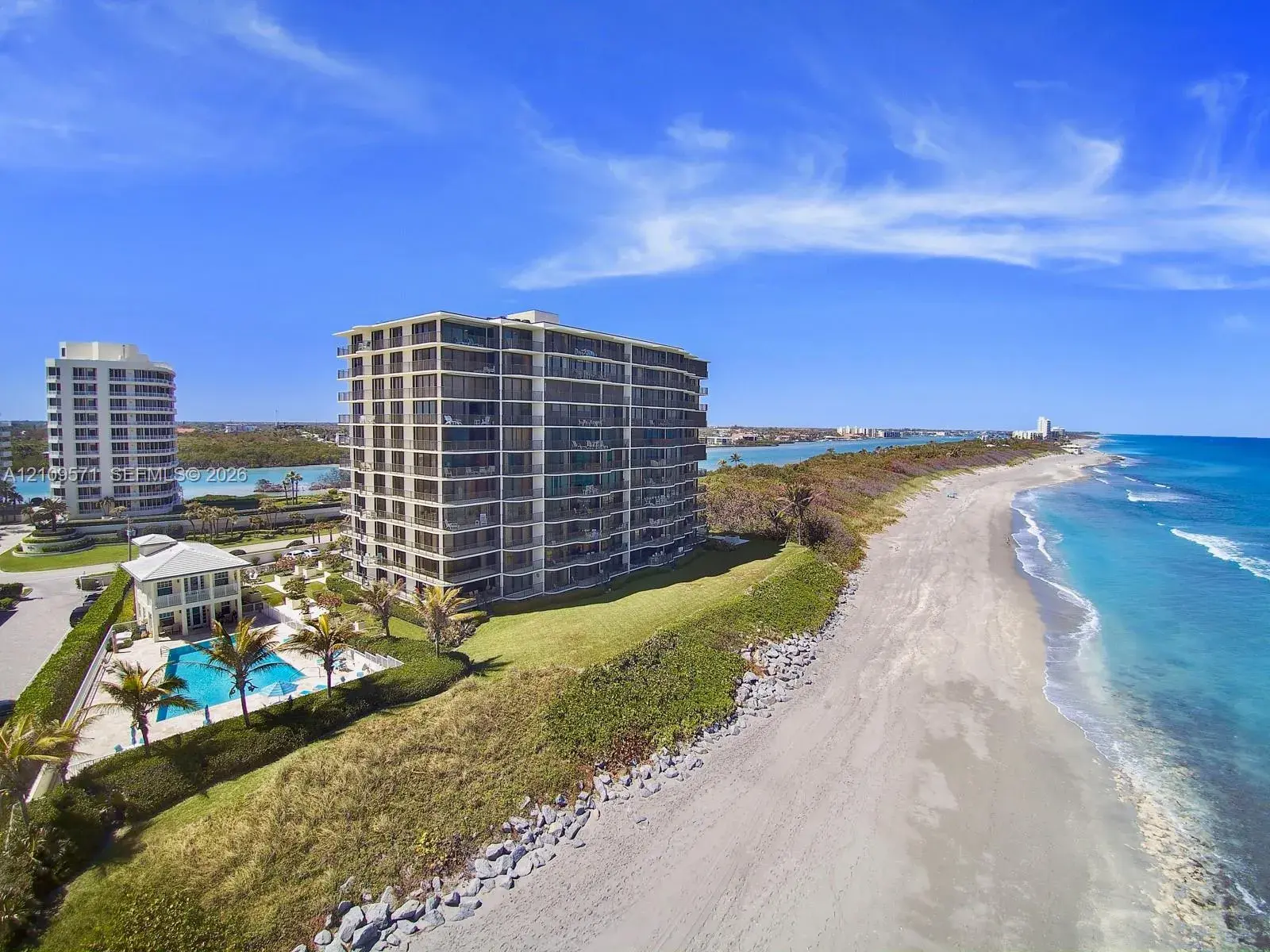 400 Beach Rd # 201, Tequesta FL 33469