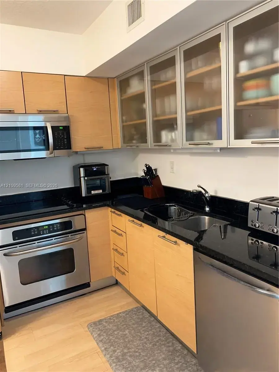 31 SE 5th St # 1608, Miami FL 33131