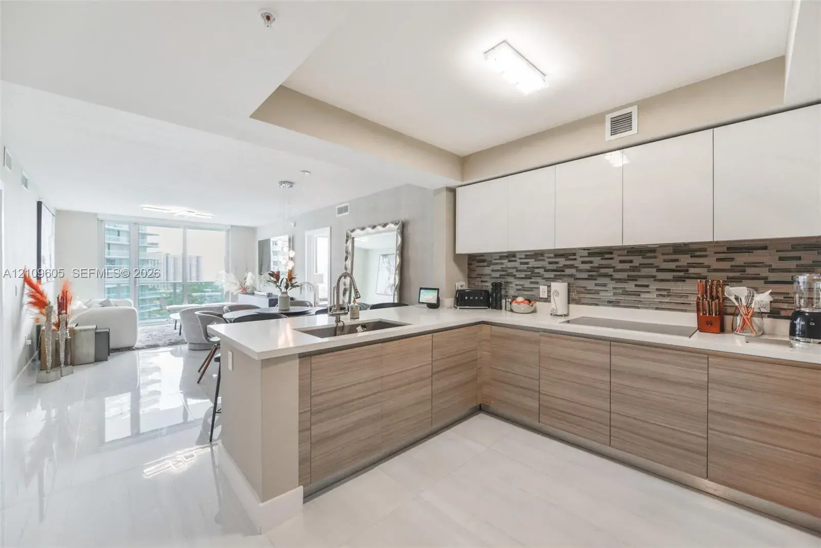 300 Sunny Isles Blvd # 906, Sunny Isles Beach FL 33160