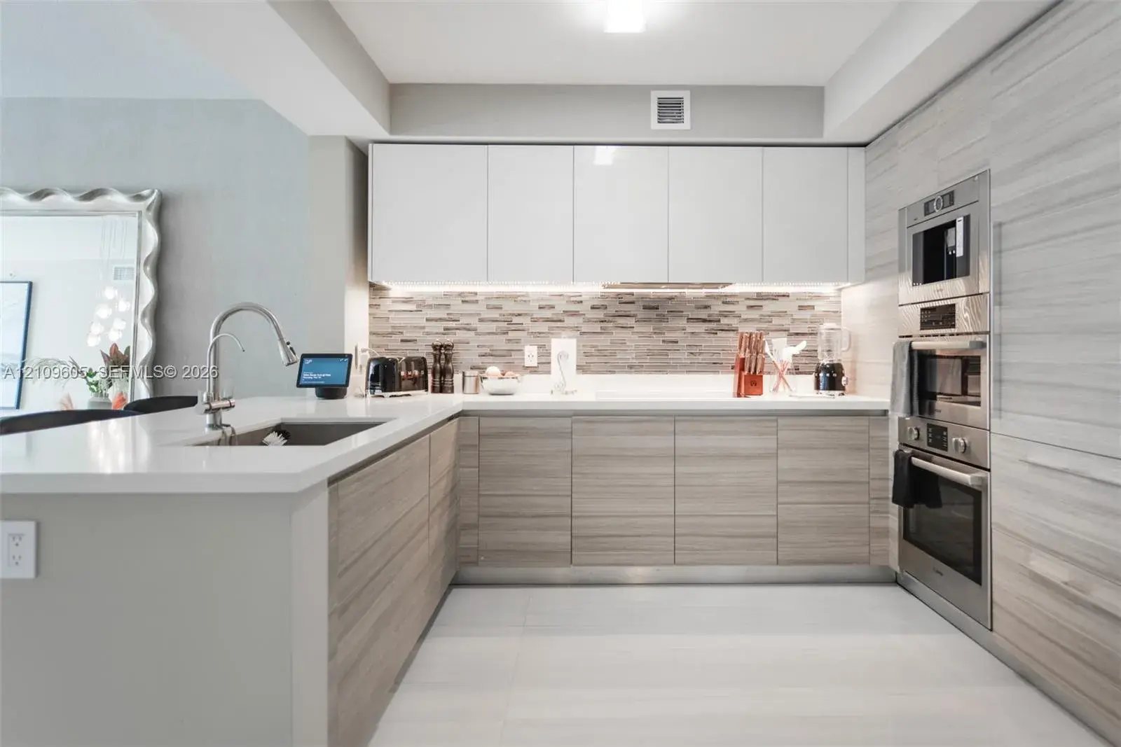 300 Sunny Isles Blvd # 906, Sunny Isles Beach FL 33160
