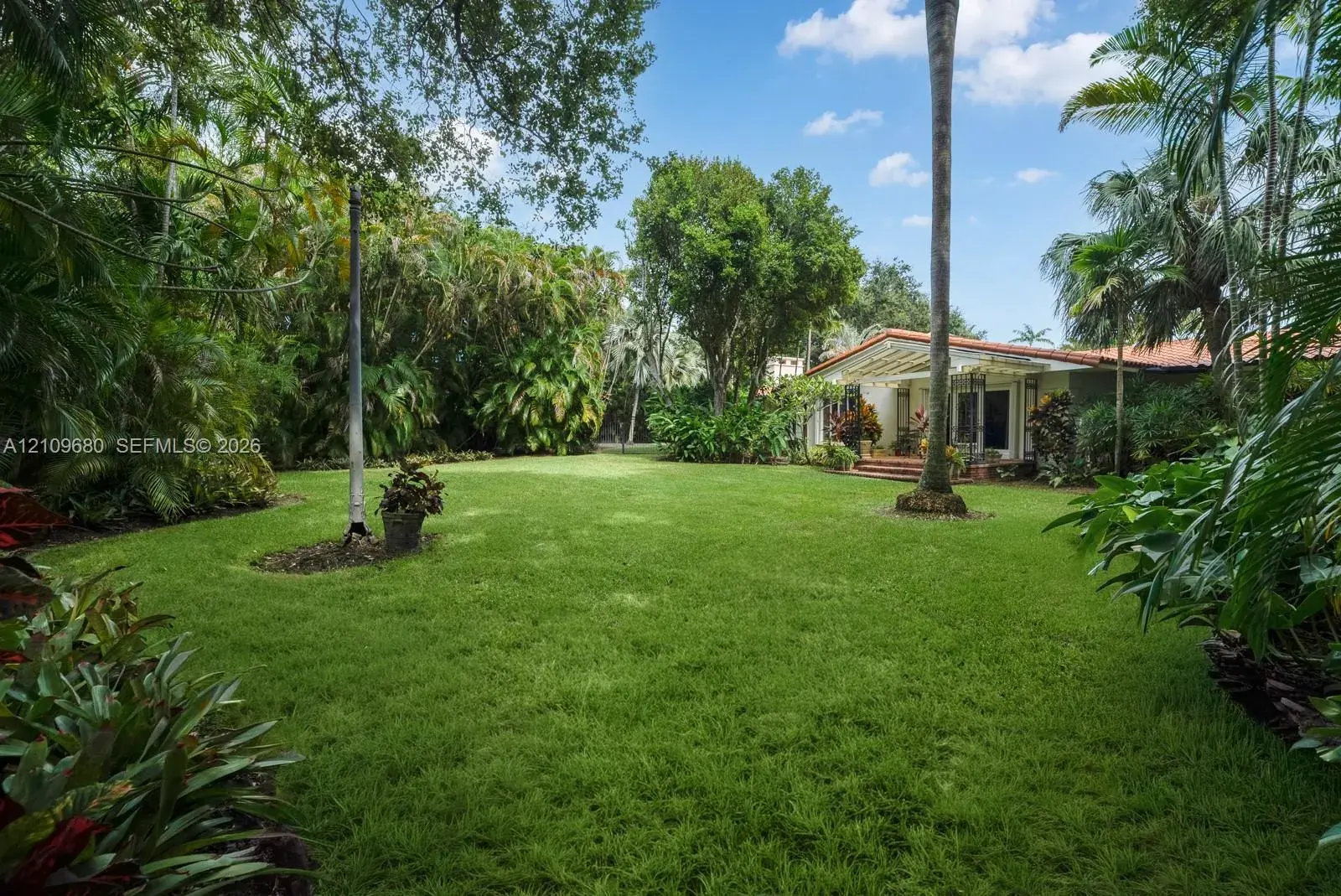 4100 Bay Point Rd, Miami FL 33137