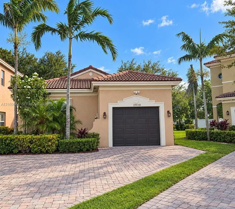 3930 NE 10th DR, Homestead FL 33033