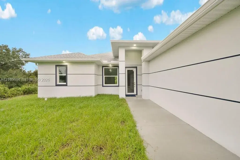 607 W 6th st, Cape Coral FL 33972