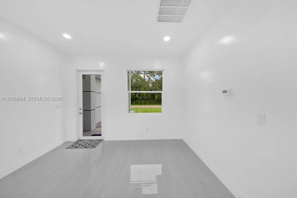 607 W 6th st, Cape Coral FL 33972