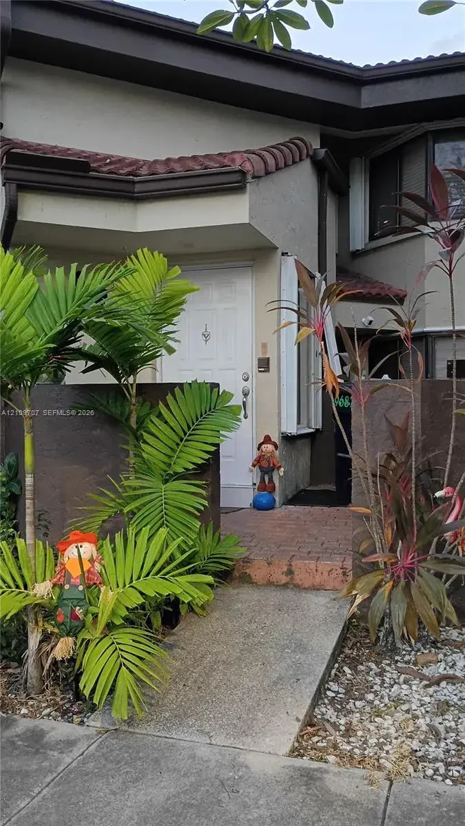 9687 SW 138th Ave, Miami FL 33186