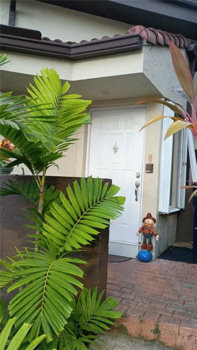 9687 SW 138th Ave, Miami FL 33186