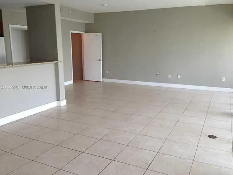 2694 Inagua Ave # 405, Miami FL 33133