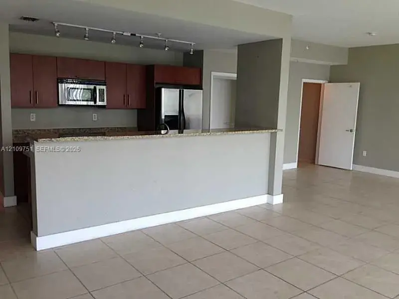2694 Inagua Ave # 405, Miami FL 33133