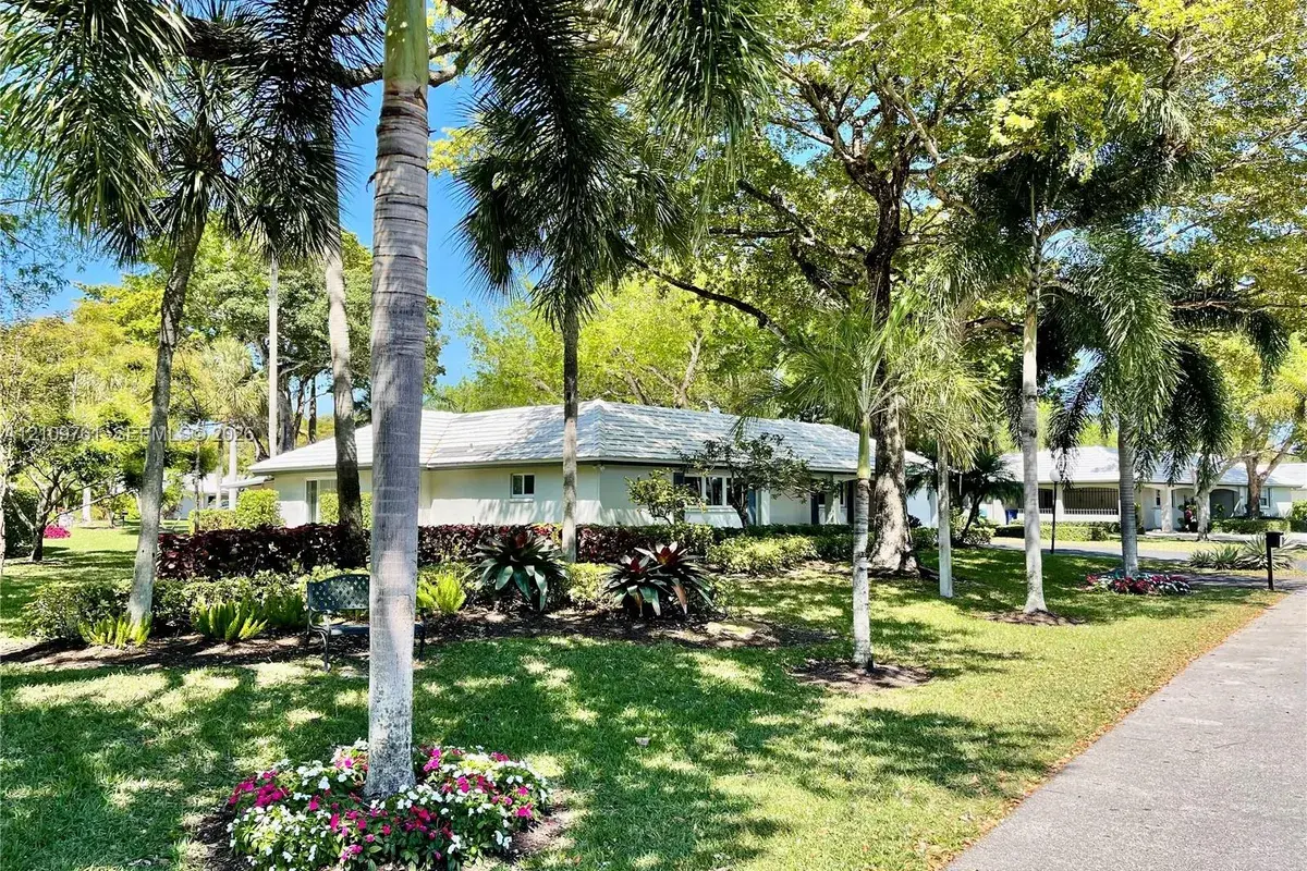 807 E Cypress Ln # 49, Pompano Beach FL 33069
