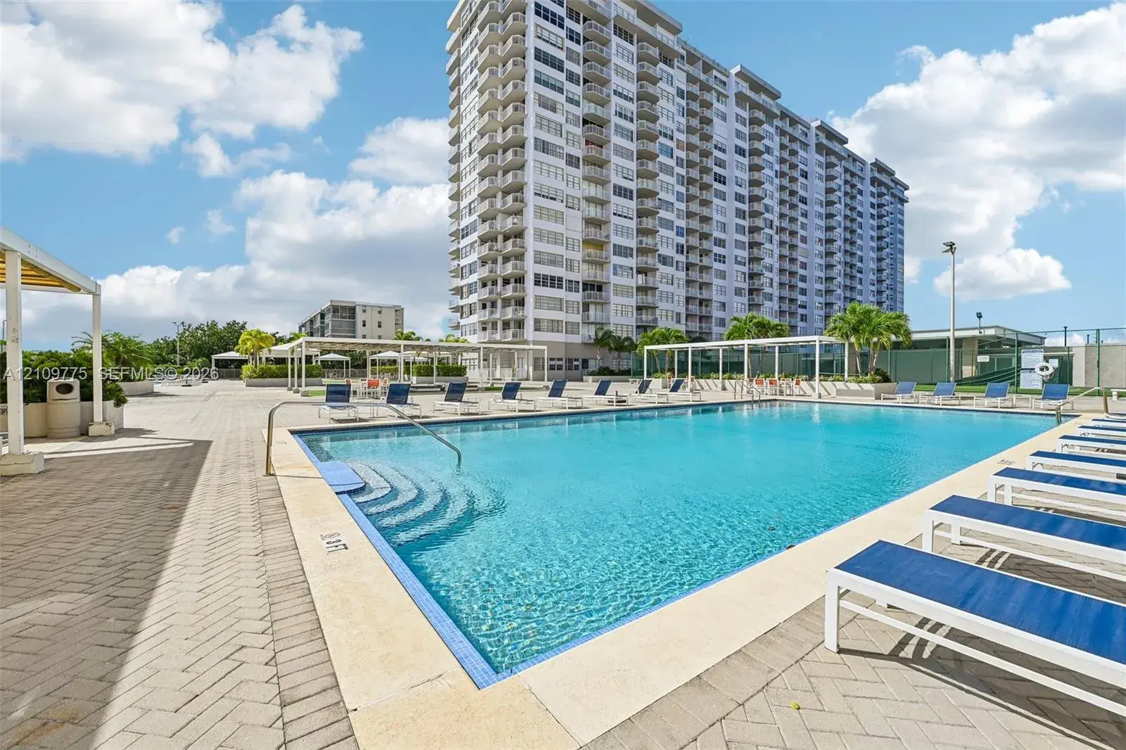 18011 Biscayne Blvd # 705, Aventura FL 33160