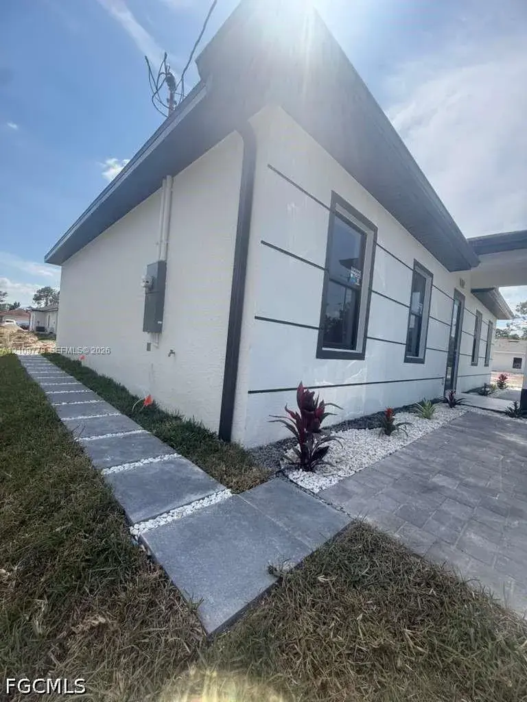 717 Devon St, Lehigh Acres FL 33974