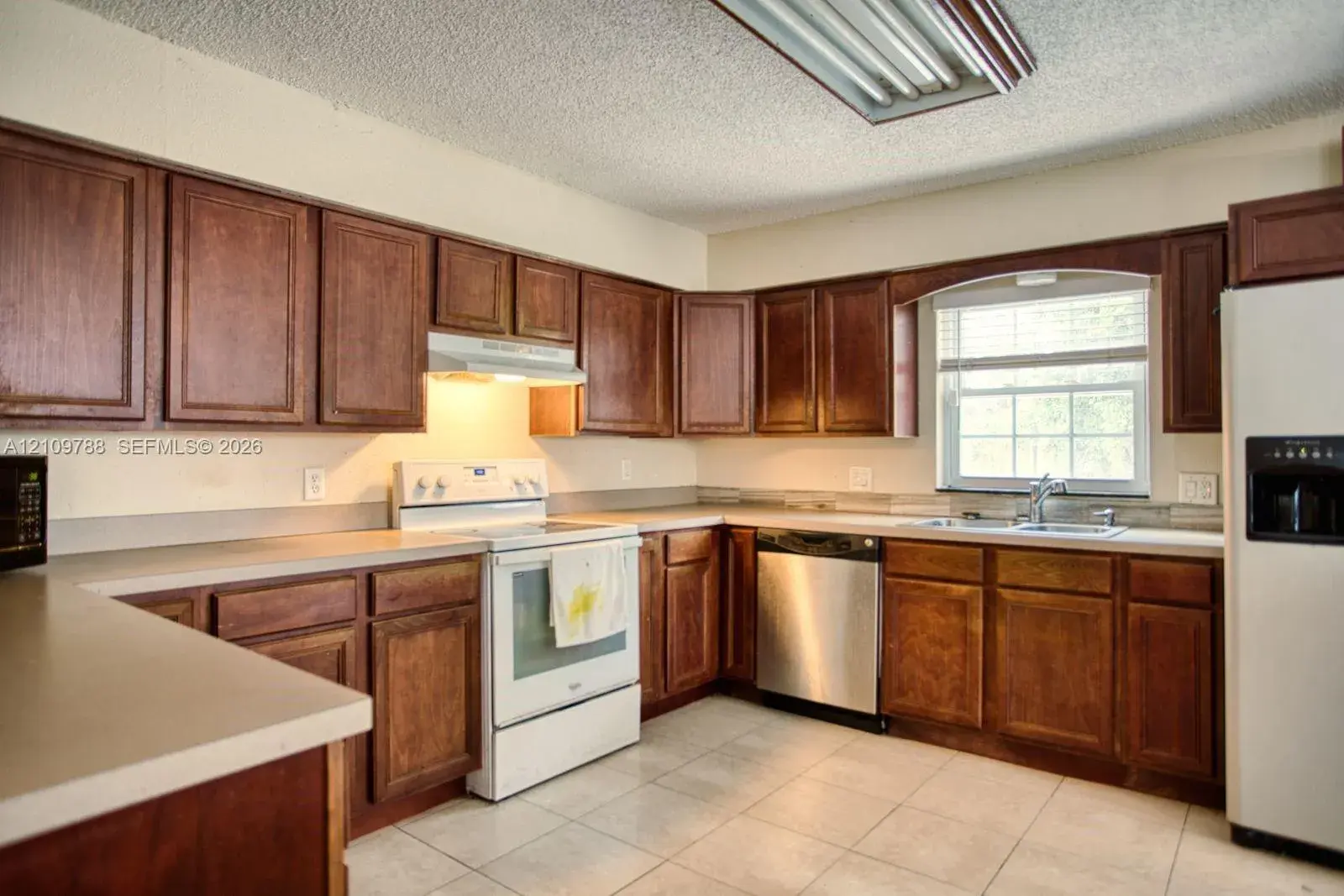 7408 Navel Tree Ct, Orlando FL 32818