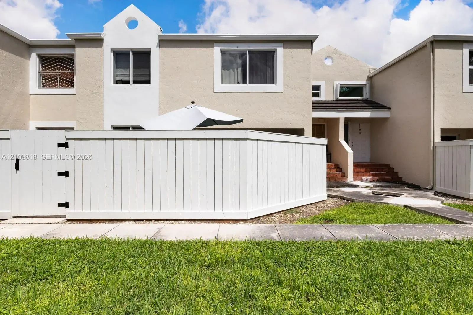 6870 SW 45th Ln # 8, Miami FL 33155