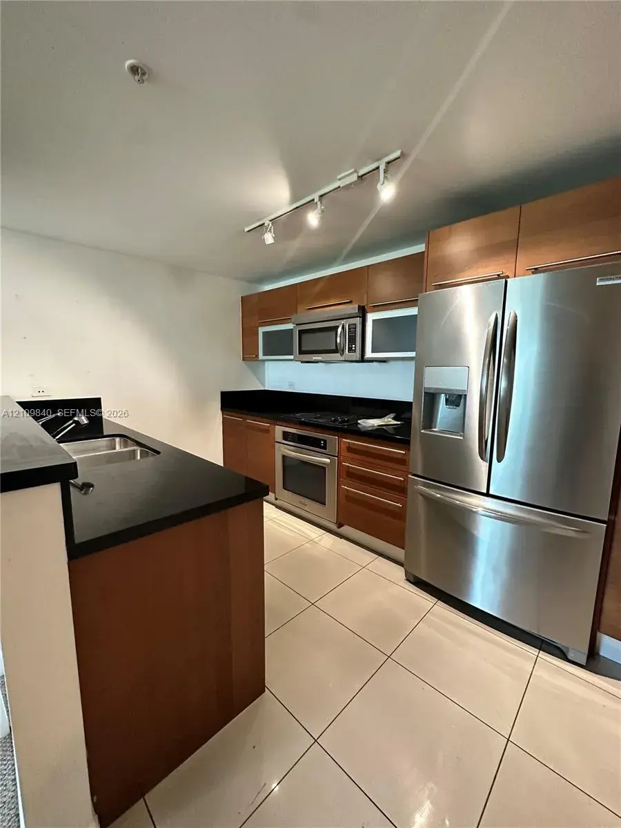 244 Biscayne Blvd # 703, Miami FL 33132