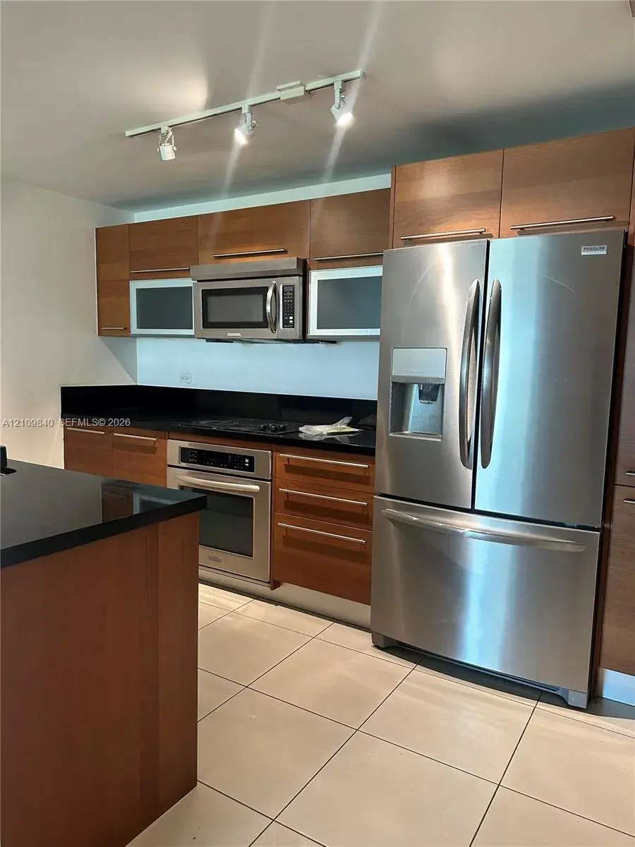 244 Biscayne Blvd # 703, Miami FL 33132