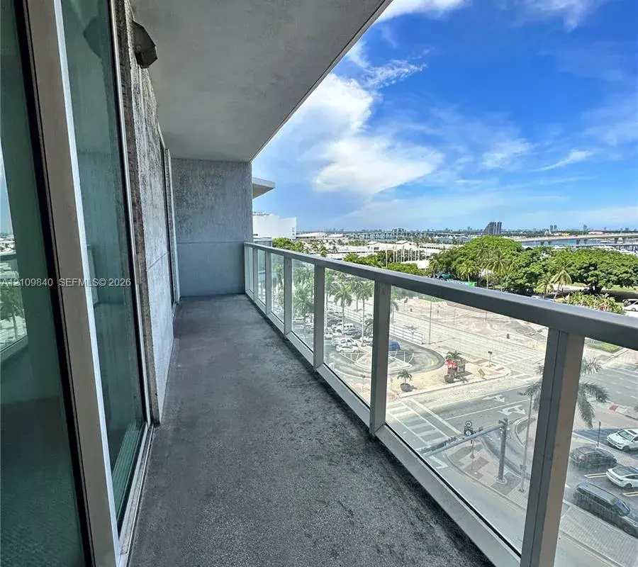 244 Biscayne Blvd # 703, Miami FL 33132
