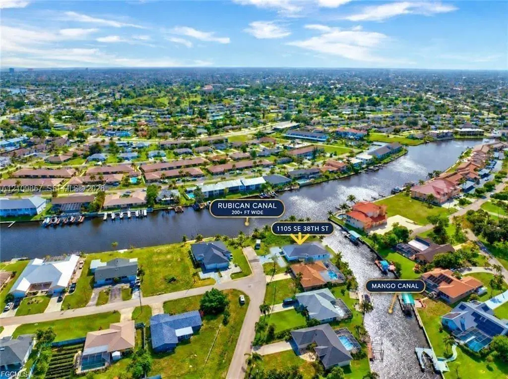 1105 SE 38th St, Cape Coral FL 33904