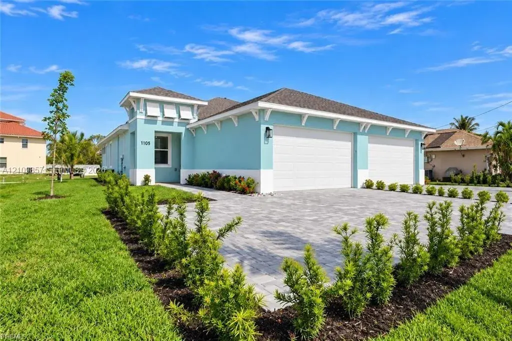 1105 SE 38th St, Cape Coral FL 33904